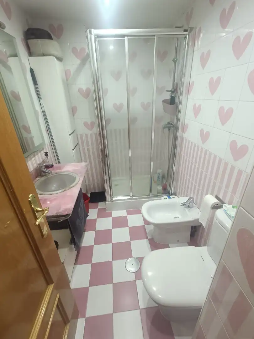 Badezimmer von Wohnung zum Verkauf in Parla mit Klimaanlage und Heizung