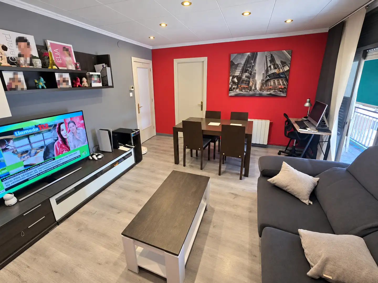 Sala de estar de Piso en venta en Canovelles con Aire acondicionado, Calefacción y Parquet
