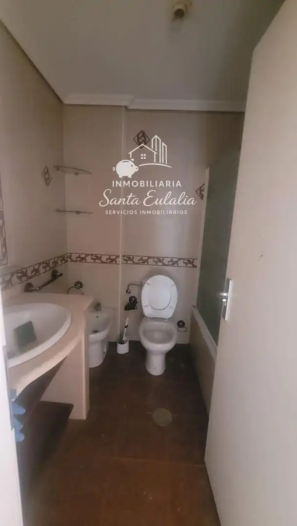 Bathroom of Flat for sale in Mérida  with Air Conditioner, Heating and Parquet flooring