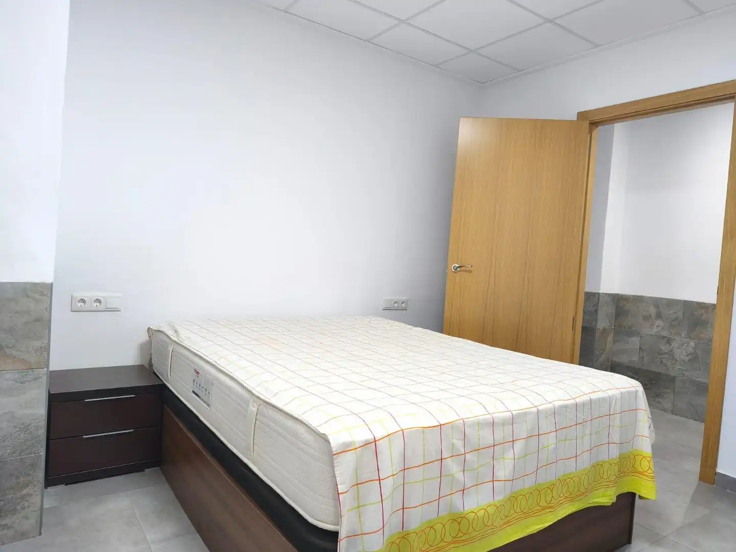 Habitación de Planta baja en venta en Elche / Elx con Amueblado