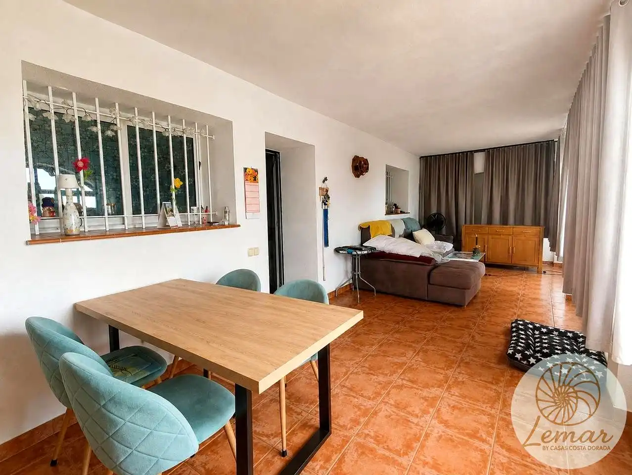 Wohnzimmer von Country house zum Verkauf in L'Ametlla de Mar  mit Klimaanlage, Heizung und Privatgarten
