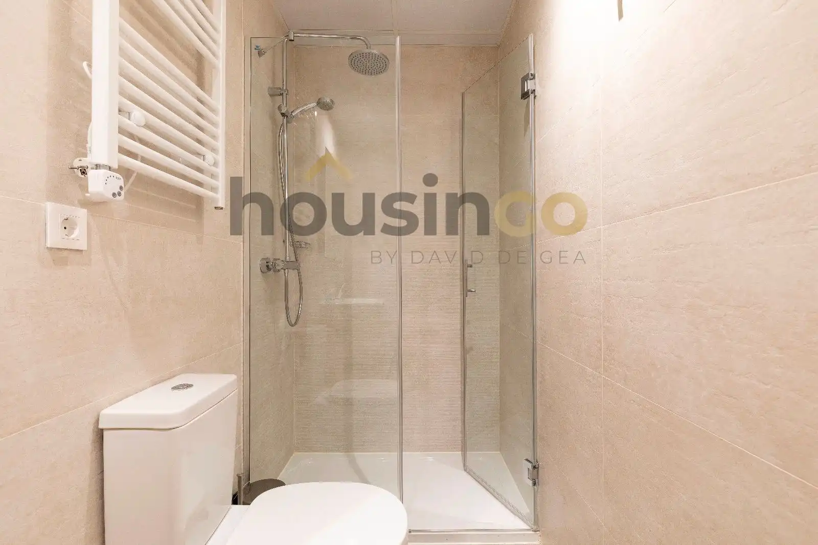 Bathroom of Flat for rent in Madrid  with Air Conditioner, Heating and Terrace
