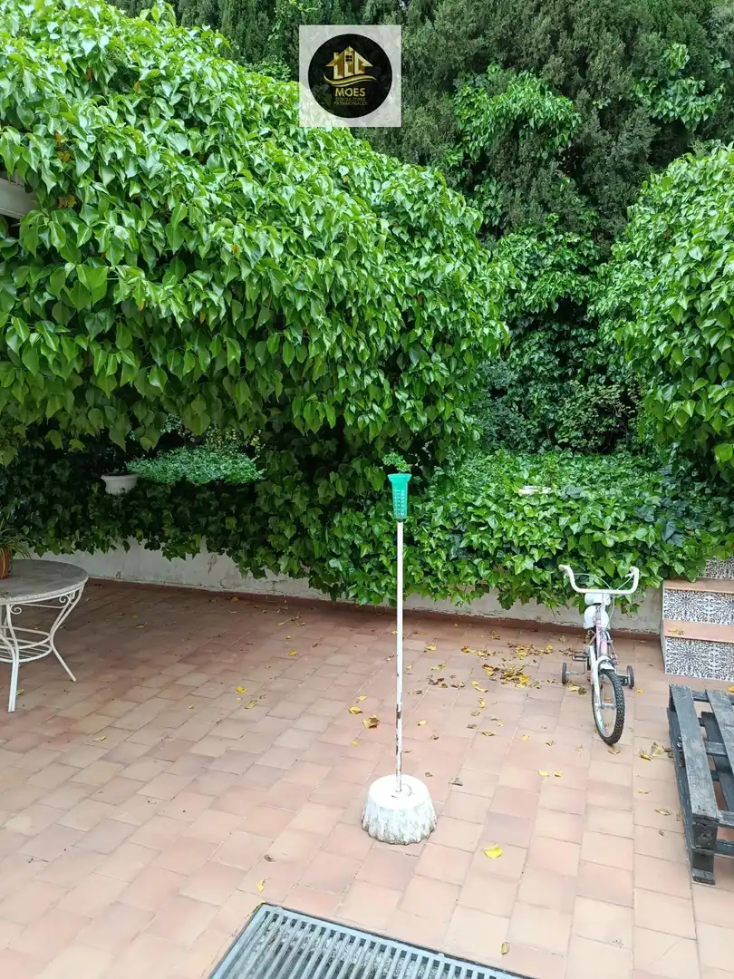 Jardí de Casa o xalet en venda en Jaén amb Aire condicionat, Calefacció i Terrassa