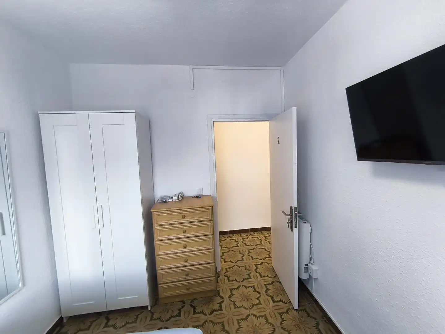 Habitación de Piso para compartir en Madrid con Calefacción, Terraza y Amueblado