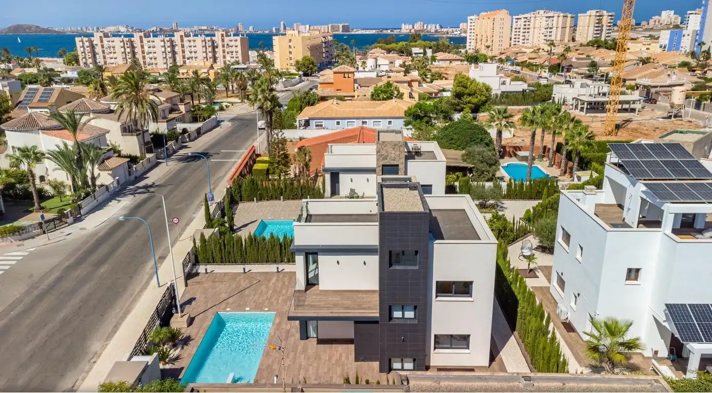 Detached house with pool for sale in Calle Av Julietta, imagen 10