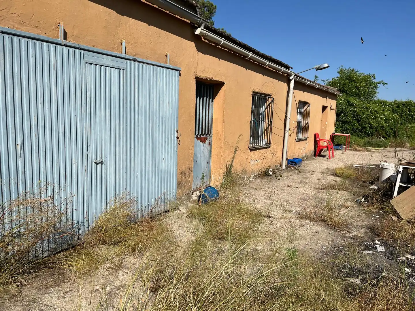 Vista exterior de Finca rústica en venda en Talavera de la Reina amb Jardí privat