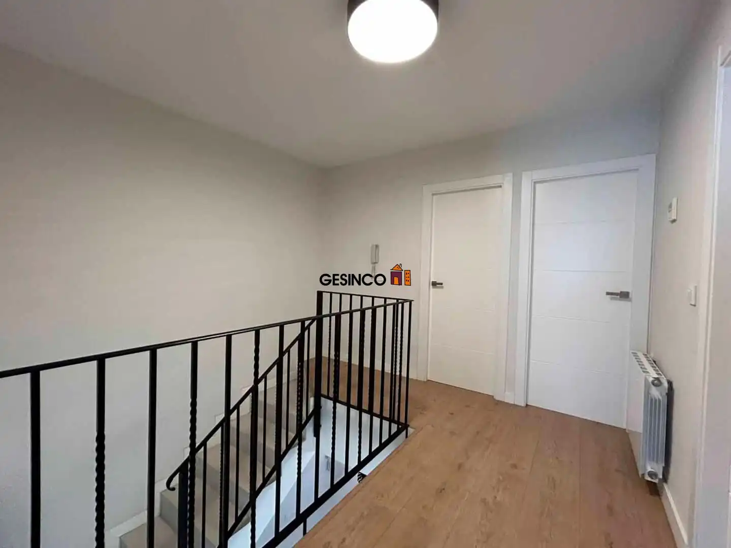 Casa adosada en venta en Manuel con Aire acondicionado, Calefacción y Trastero