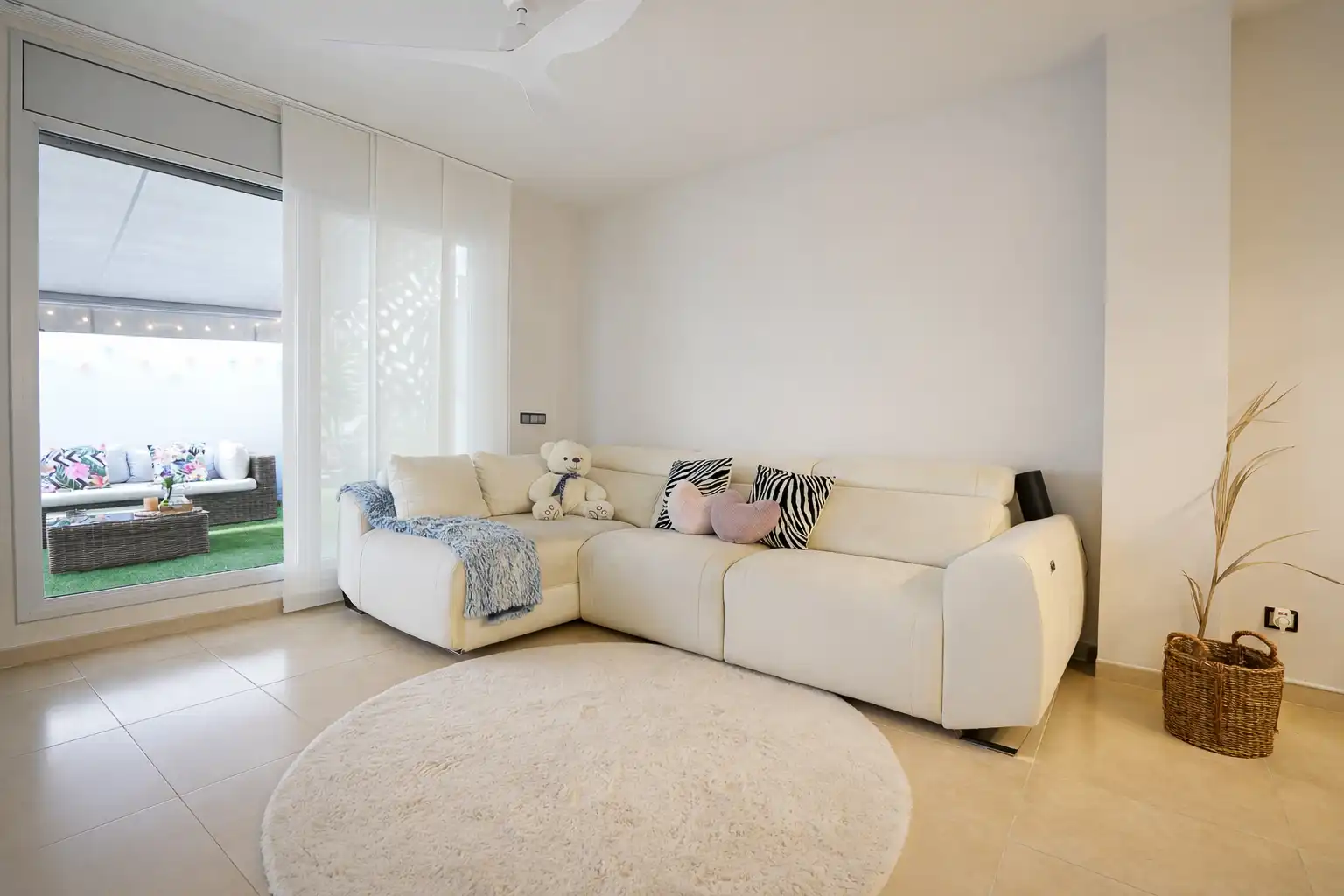 Living room of Flat for sale in Alcover  with Air Conditioner, Heating and Parquet flooring