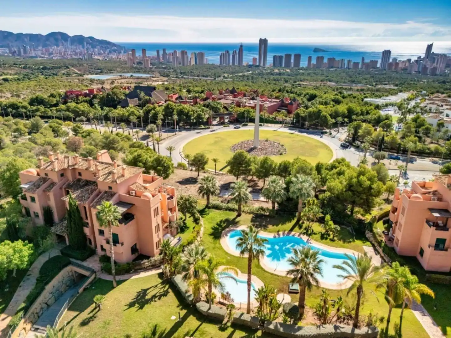 Apartamento con piscina en venta en Golf Bahía, imagen 24