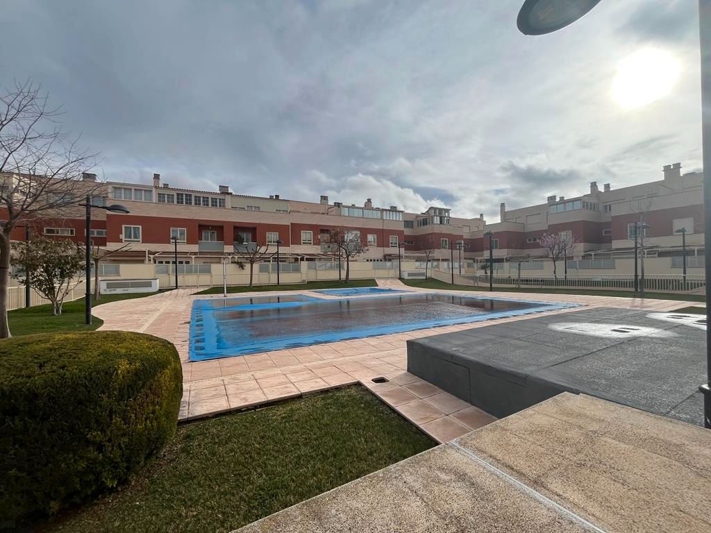 Piscina de Casa o xalet en venda en  Albacete Capital amb Aire condicionat, Calefacció i Parquet