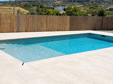 Maison rustique avec piscine à louer à Centro