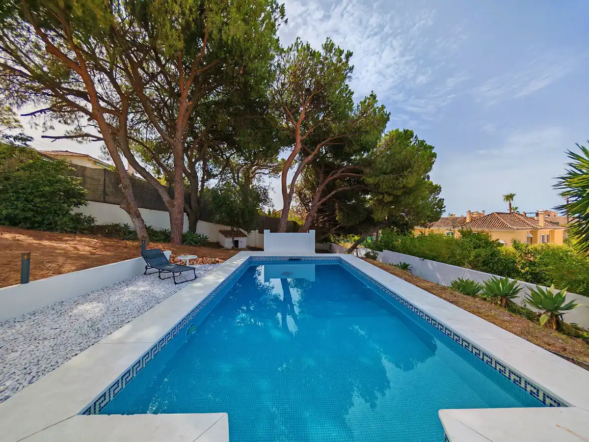 Chalet con piscina en venta en Elviria - Cabopino, imagen 8