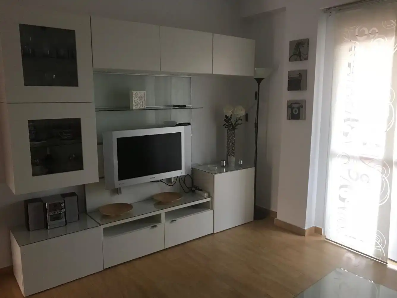 Sala d'estar de Apartament de lloguer en Algeciras amb Moblat i Piscina comunitària