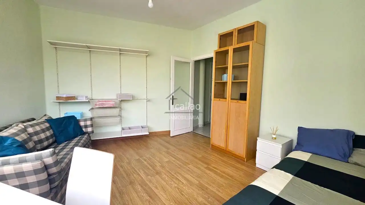Bedroom of Flat for share in Ferrol  with Heating and Furnished