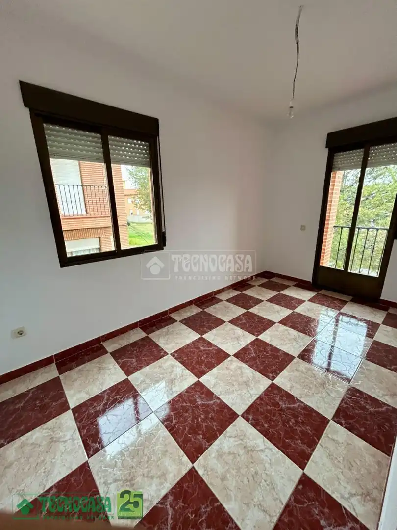 Casa adosada en venda a C. Cela, Huerta de Valdecarábanos