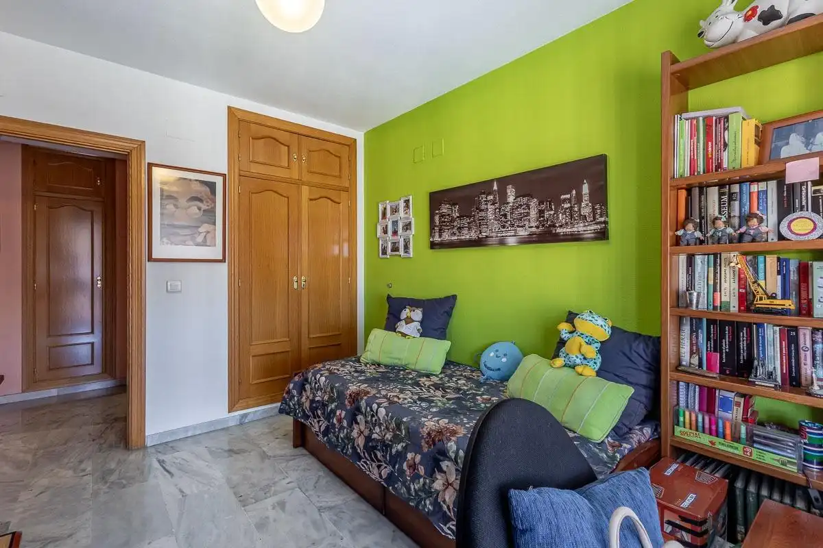 Habitación de Piso en venta en Granada con Aire acondicionado, Calefacción y Terraza