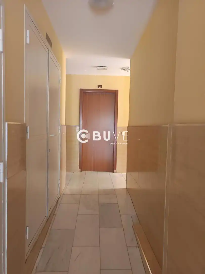 Baño de Piso en venta en Población de Arroyo con Terraza, Piscina y Balcón