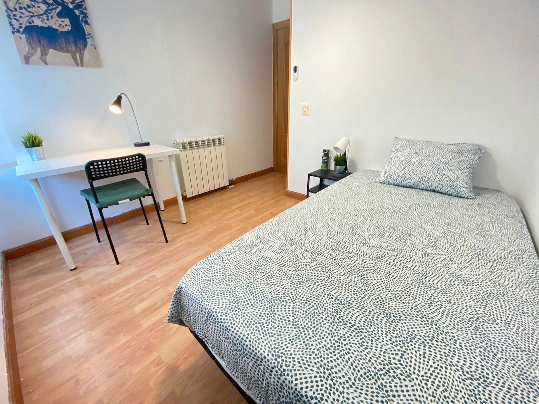 Flat to share in N/A, Orcasur - 12 de Octubre