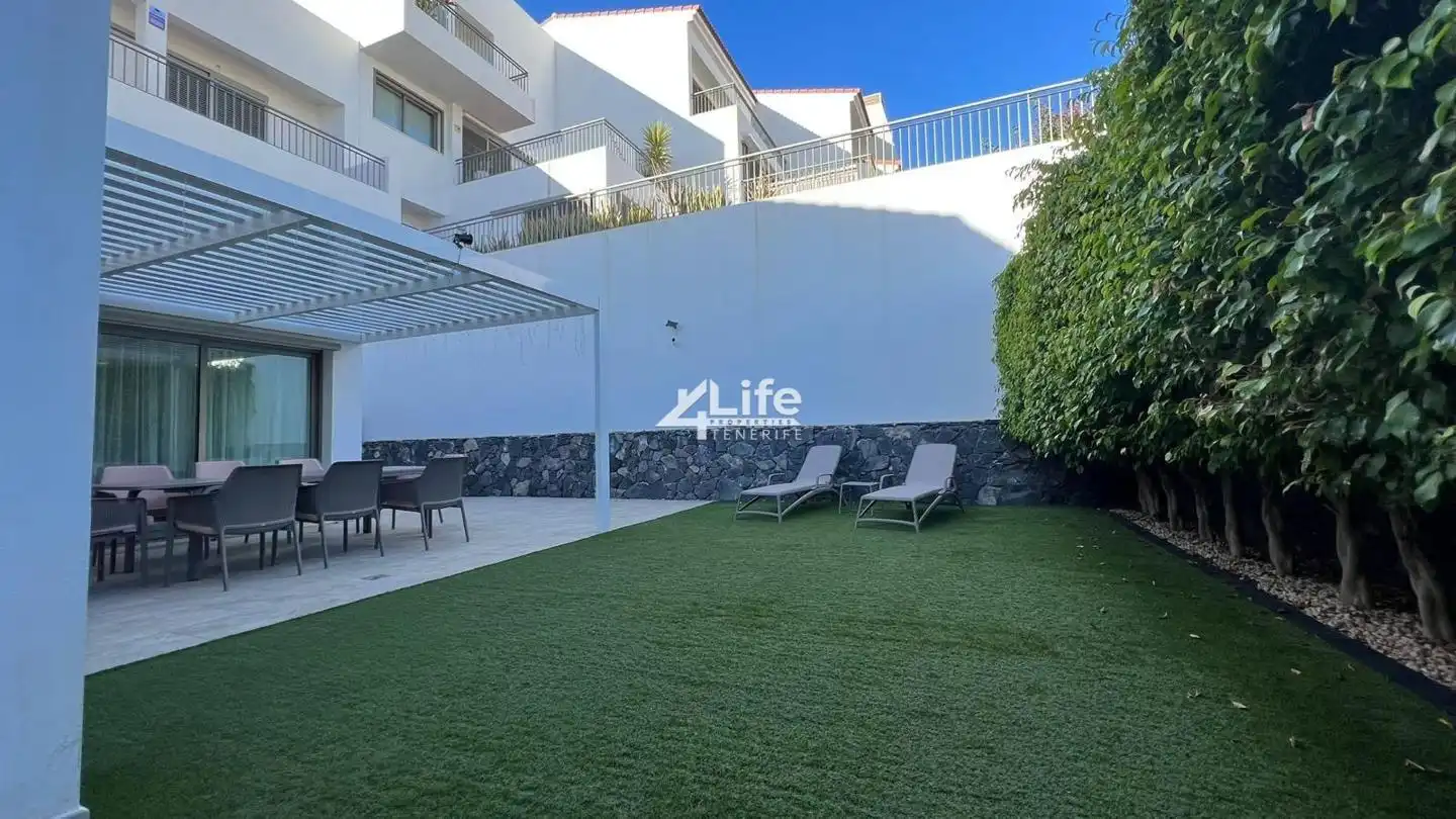 Terrasse von Erdgeschoss zum Verkauf in Adeje mit Klimaanlage, Terrasse und Möbliert