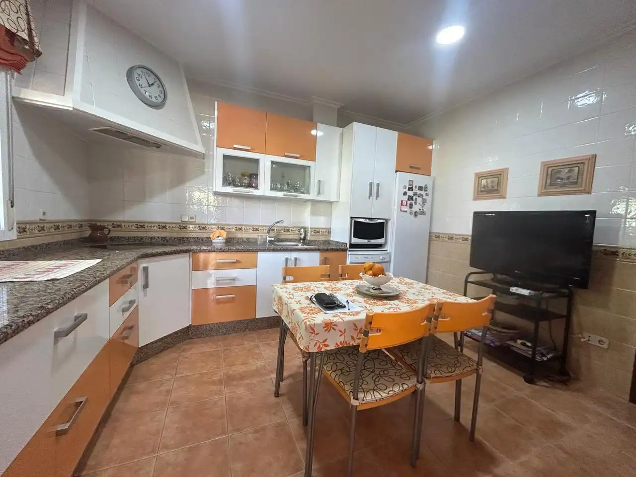 Cocina de Casa o chalet en venta en Alcalá de Guadaira con Aire acondicionado, Jardín privado y Terraza