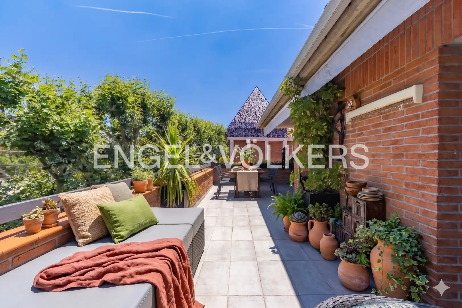 Terrassa de Àtic en venda en Sant Cugat del Vallès amb Calefacció, Jardí privat i Parquet