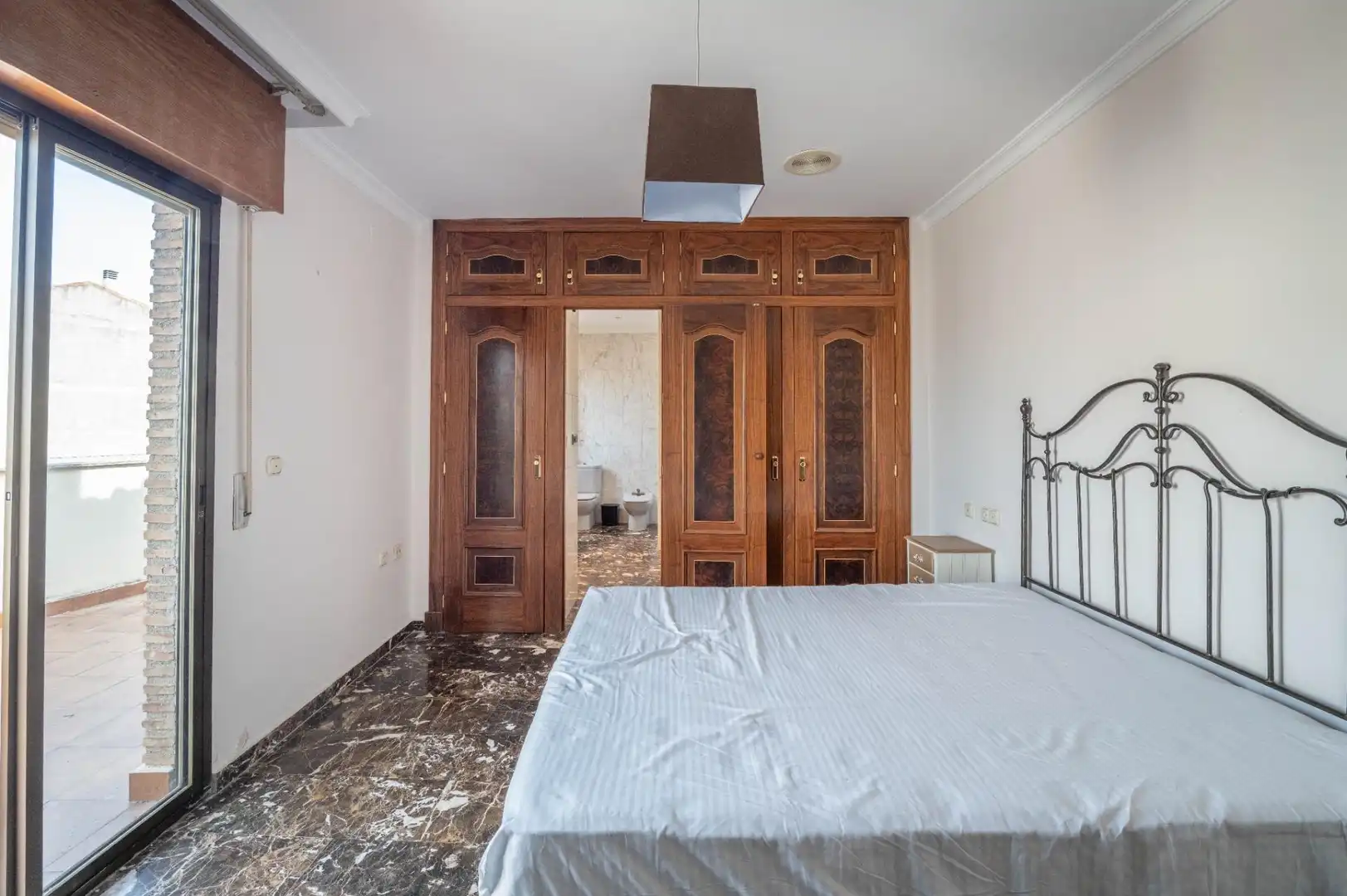 Schlafzimmer von Dachboden zum Verkauf in Maracena