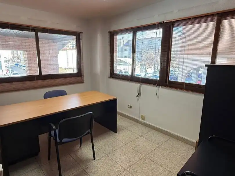 Oficina de alquiler en Huesca con Aire acondicionado y Calefacción