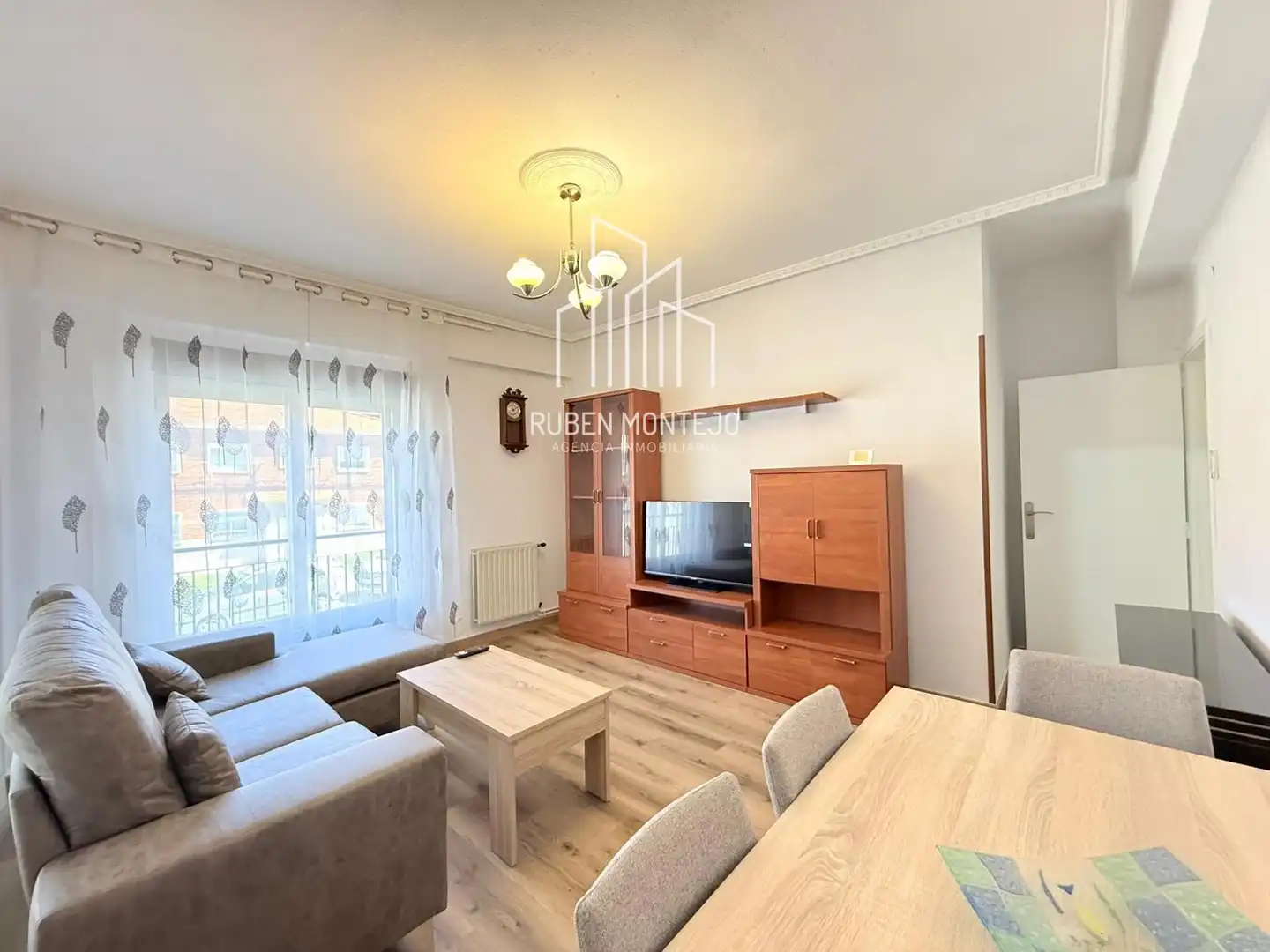 Living room of Flat for rent in Salamanca  with Heating, Storage room and Furnished