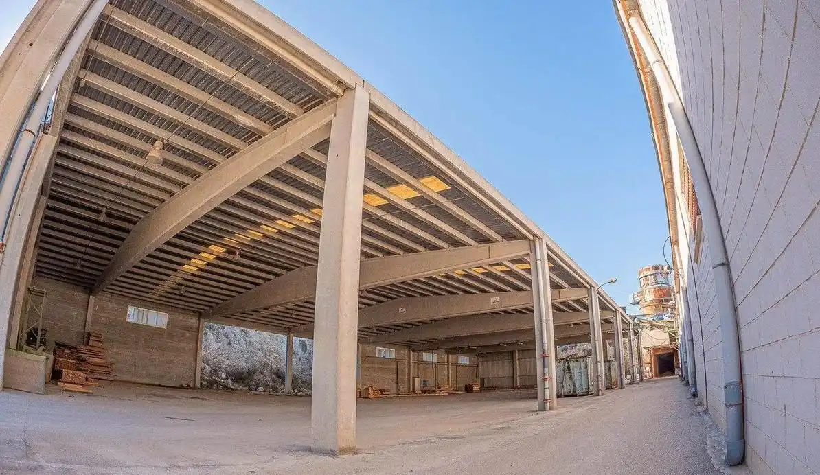 Vista exterior de Nau industrial en venda en Orihuela