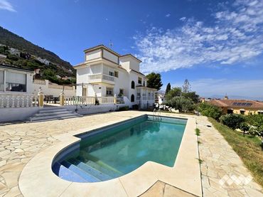 Casa con piscina en venta en Manantiales - Lagar - Cortijo