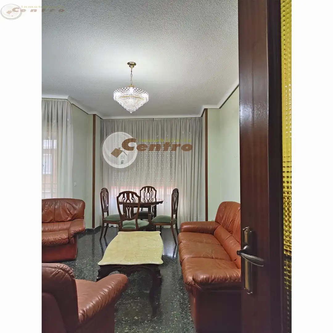 Flat with terrace for sale in Feria, imagen 4