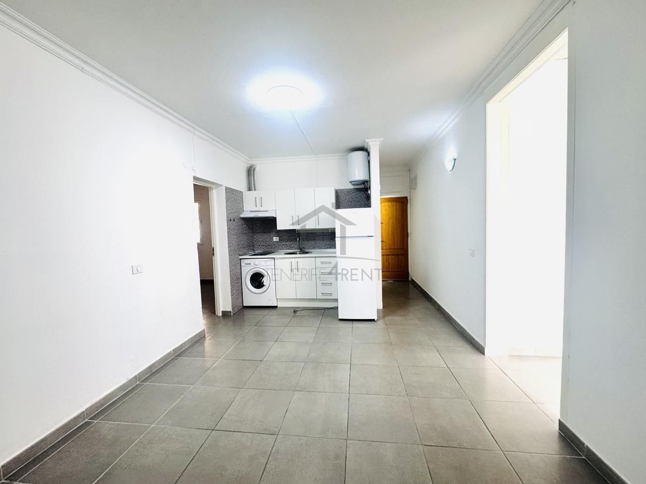 Vista exterior de Estudi en venda en Arona amb Piscina comunitària