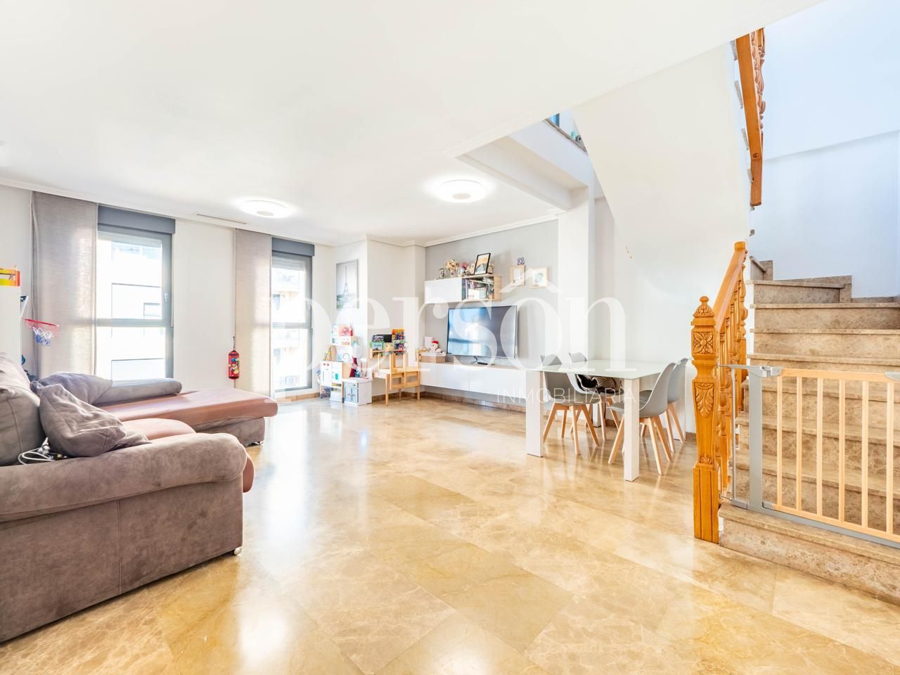 Sala d'estar de Dúplex en venda en Torrent amb Aire condicionat i Terrassa