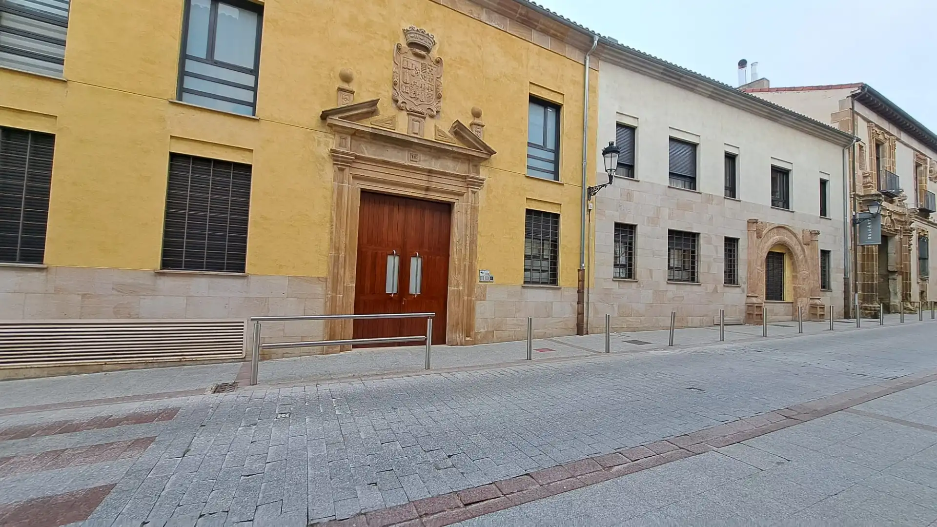 Vista exterior de Pis en venda en Soria Capital  amb Calefacció, Parquet i Traster