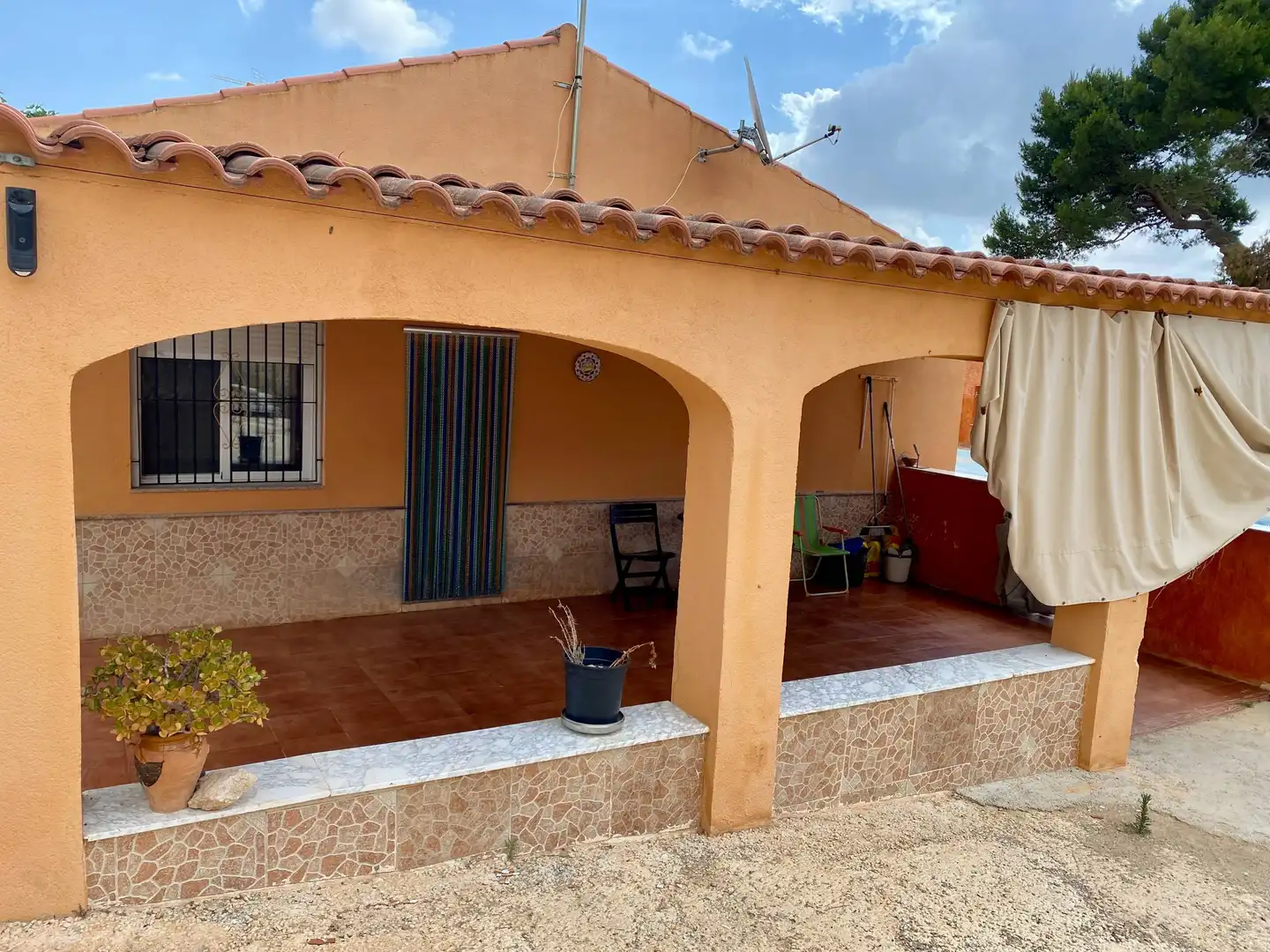 Vista exterior de Casa o xalet en venda en Cartagena amb Aire condicionat, Calefacció i Jardí privat
