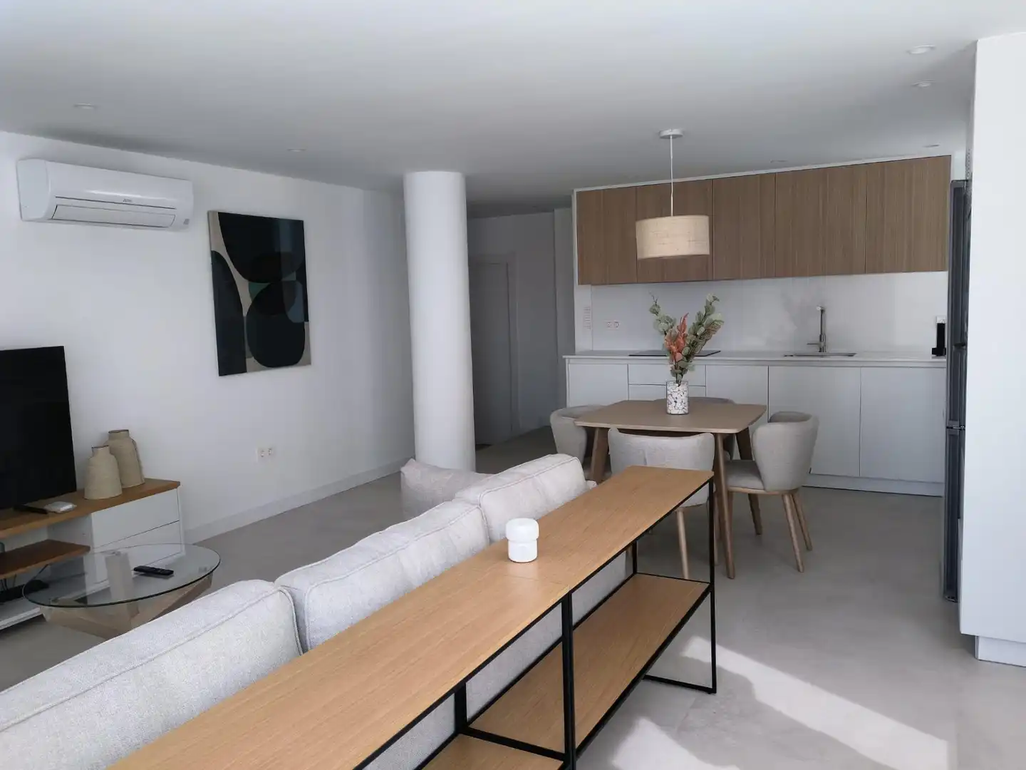 Living room of Flat for rent in Marbella  with Air Conditioner, Heating and Terrace