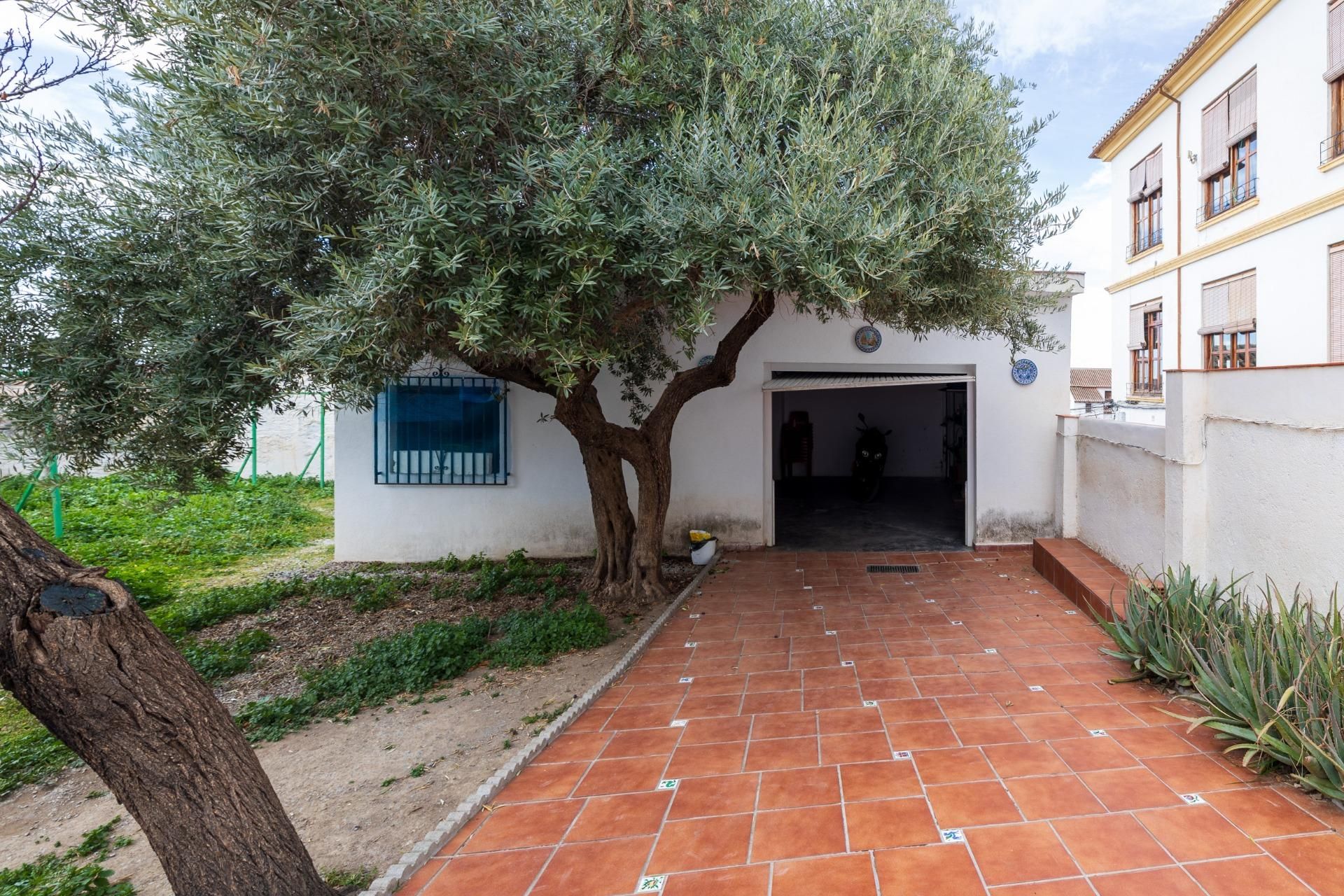Vista exterior de Casa o xalet en venda en  Granada Capital amb Calefacció, Jardí privat i Terrassa