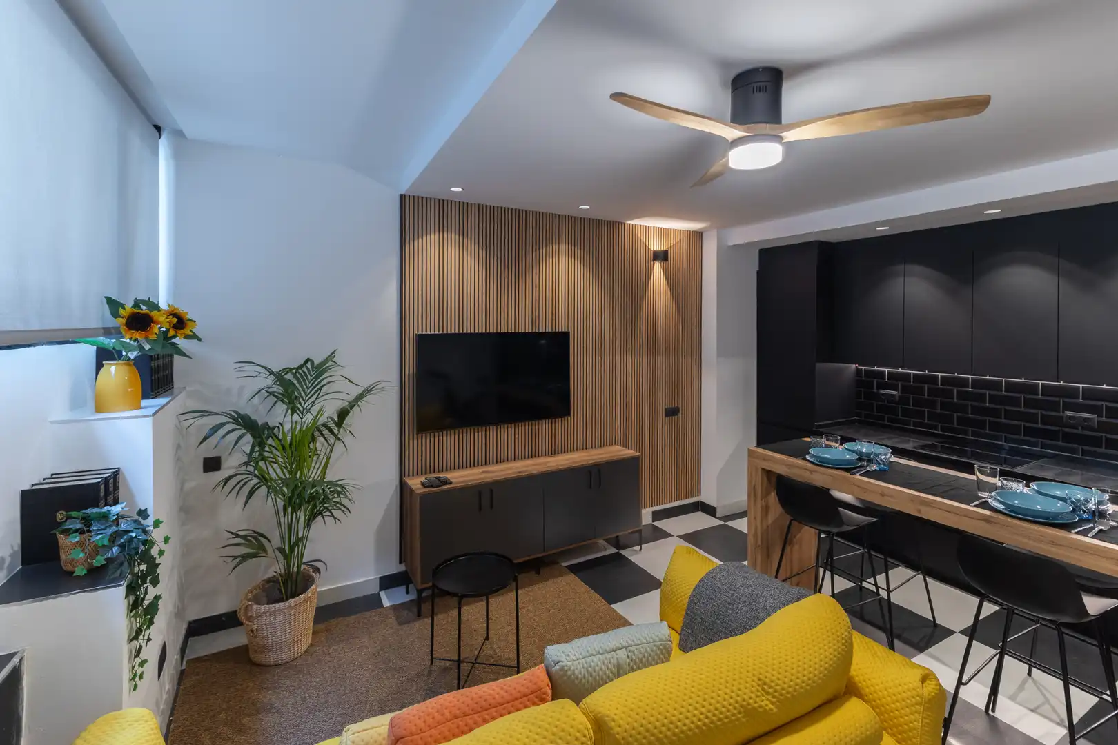 Sala de estar de Apartamento de alquiler en Madrid con Aire acondicionado, Calefacción y Amueblado