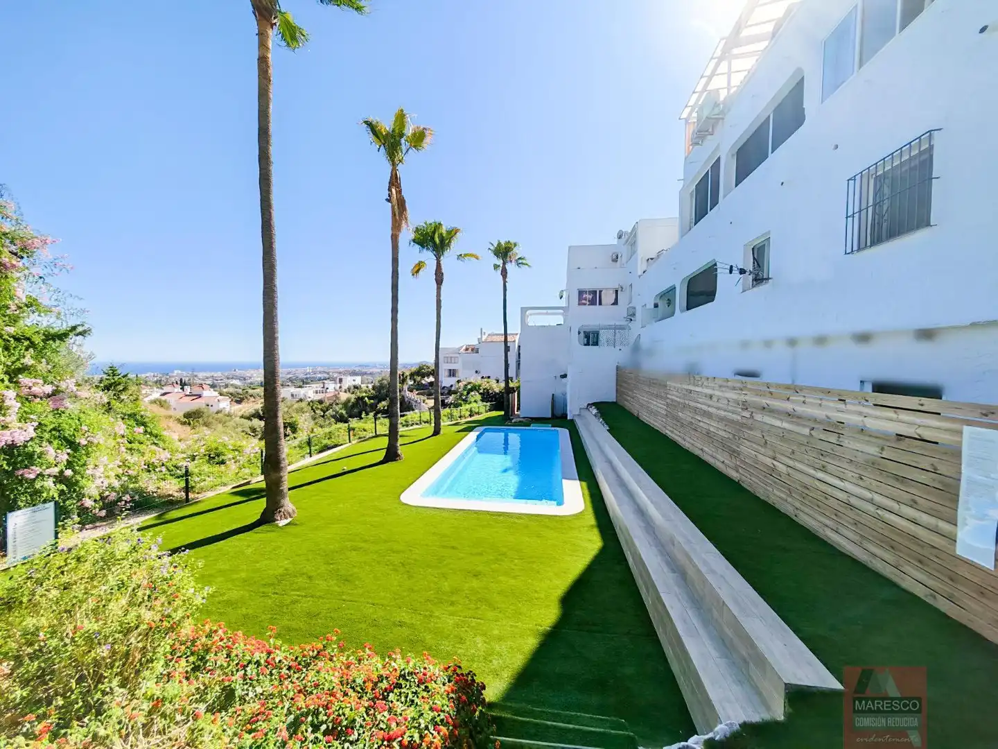 Swimming pool of Flat for sale in Mijas pueblo