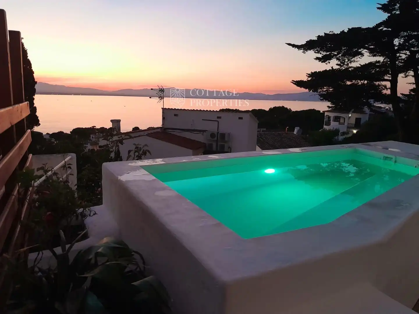 Piscina de Casa adosada en venta en L'Escala con Calefacción, Terraza y Piscina