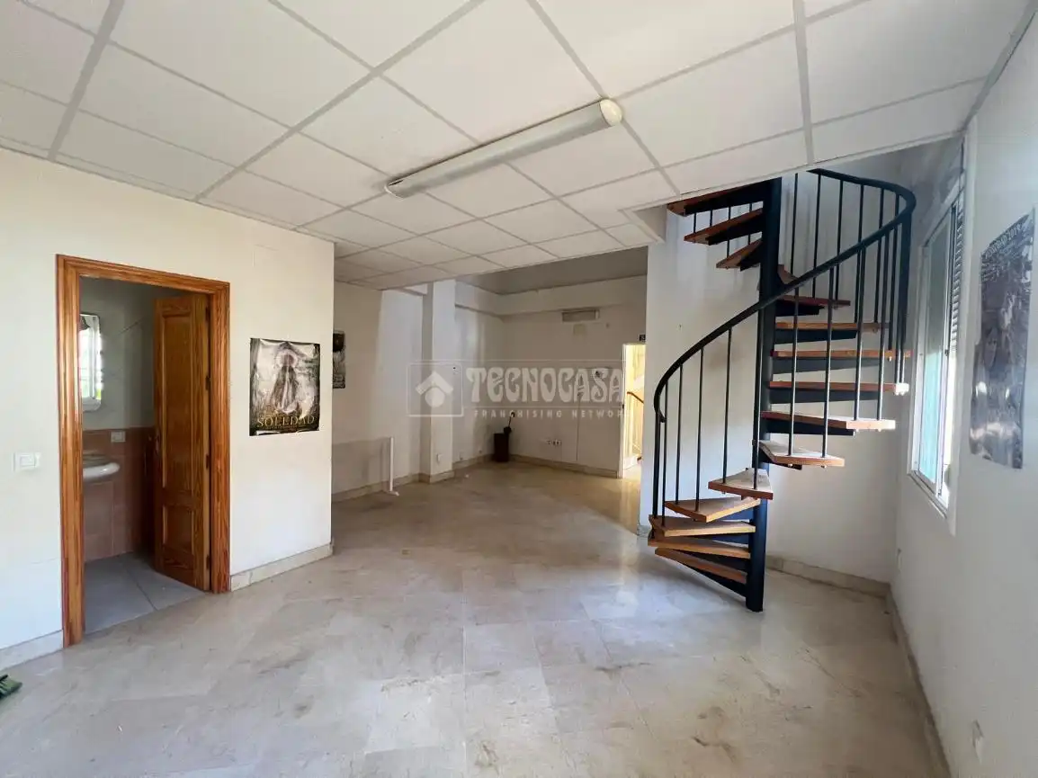 Business premises for sale in Centro - Doña Mercedes, imagen 2