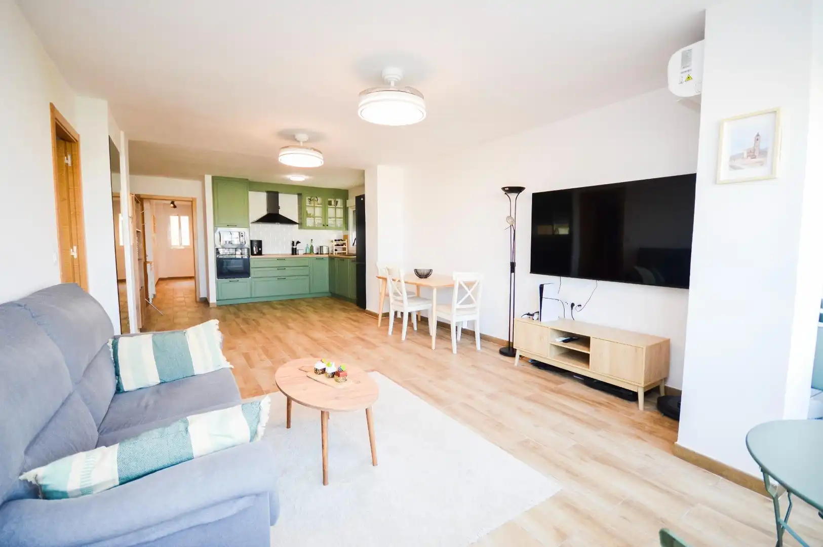 Sala de estar de Piso en venta en Almería con Aire acondicionado y Calefacción