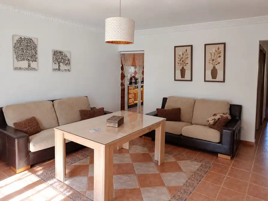 Sala de estar de Piso en venta en Alcalá de Guadaira con Balcón