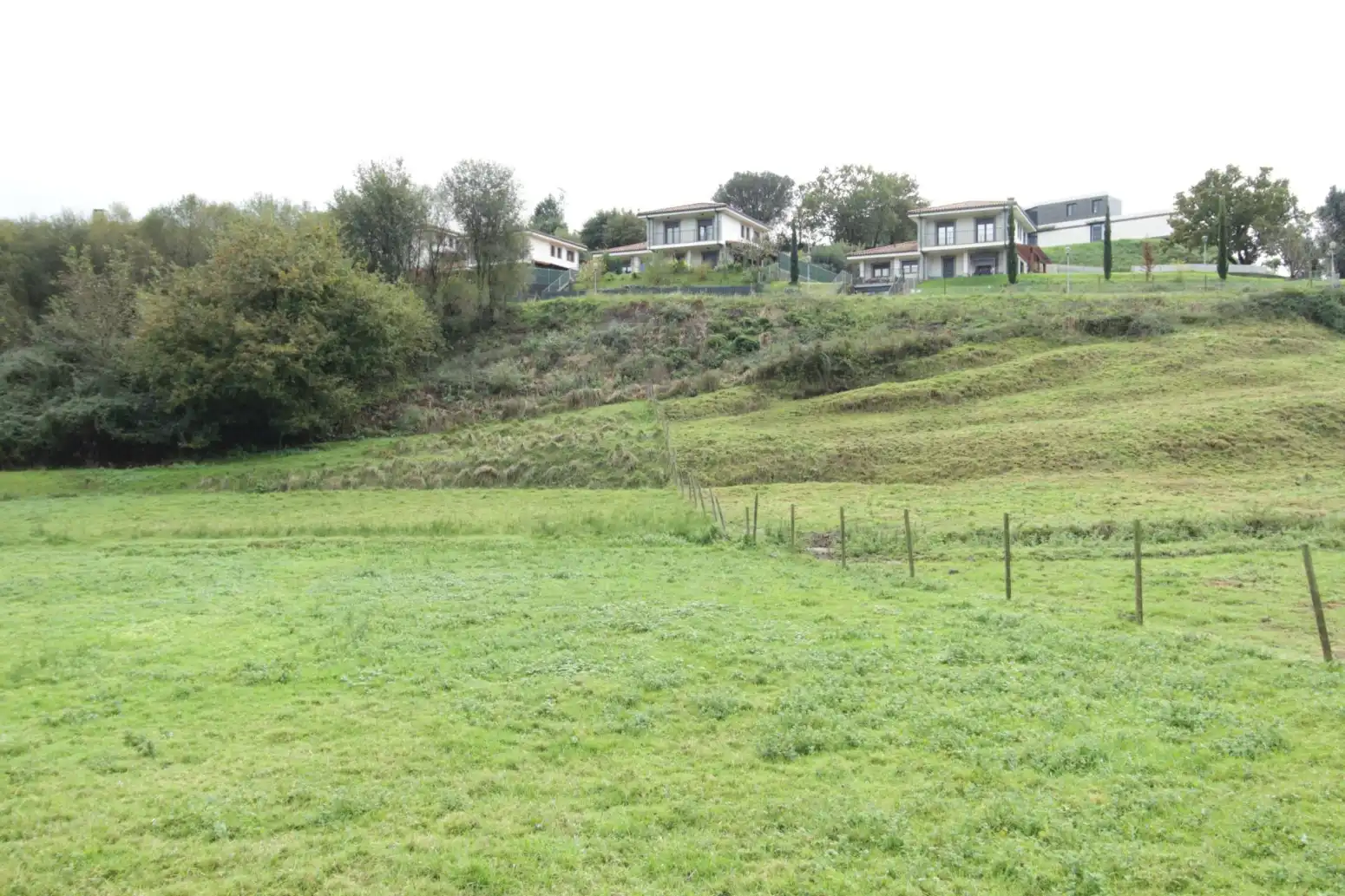 Terrenys i solars en venda a Oruña