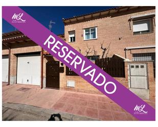 Exterior view of House or chalet for sale in Torrijos  with Air Conditioner, Heating and Private garden