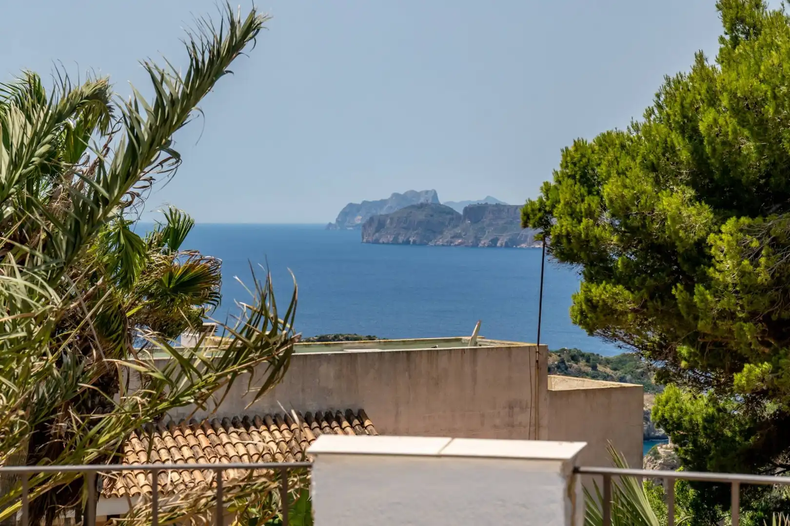 Vista exterior de Casa o xalet en venda en Jávea / Xàbia amb Aire condicionat, Calefacció i Jardí privat
