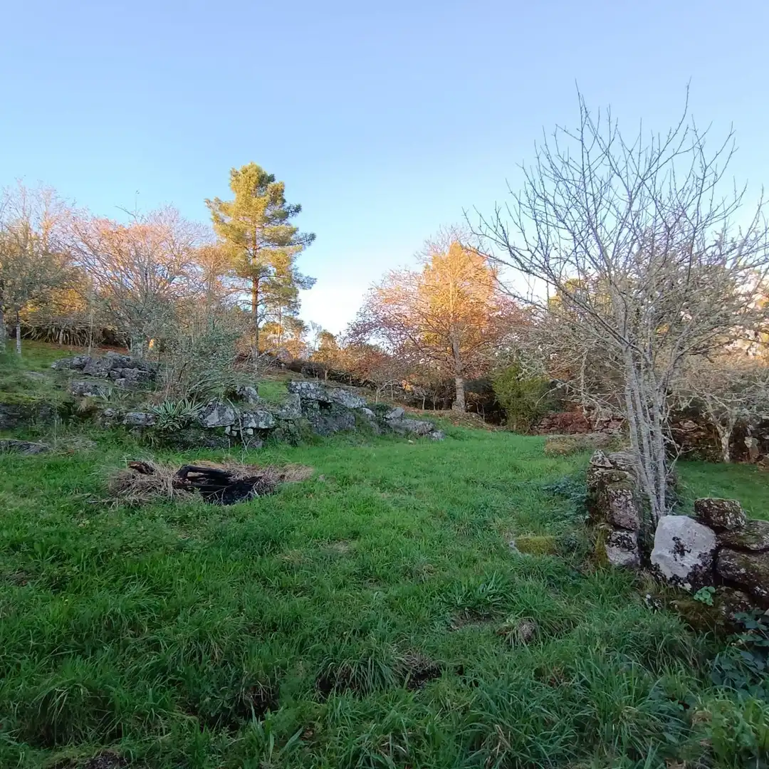 Casa o xalet en venda en Cotobade amb Jardí privat