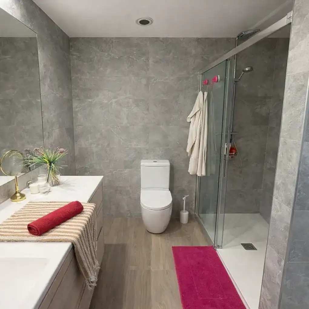 Badezimmer von Wohnung zum Verkauf in Vitoria - Gasteiz mit Heizung, Terrasse und Abstellraum