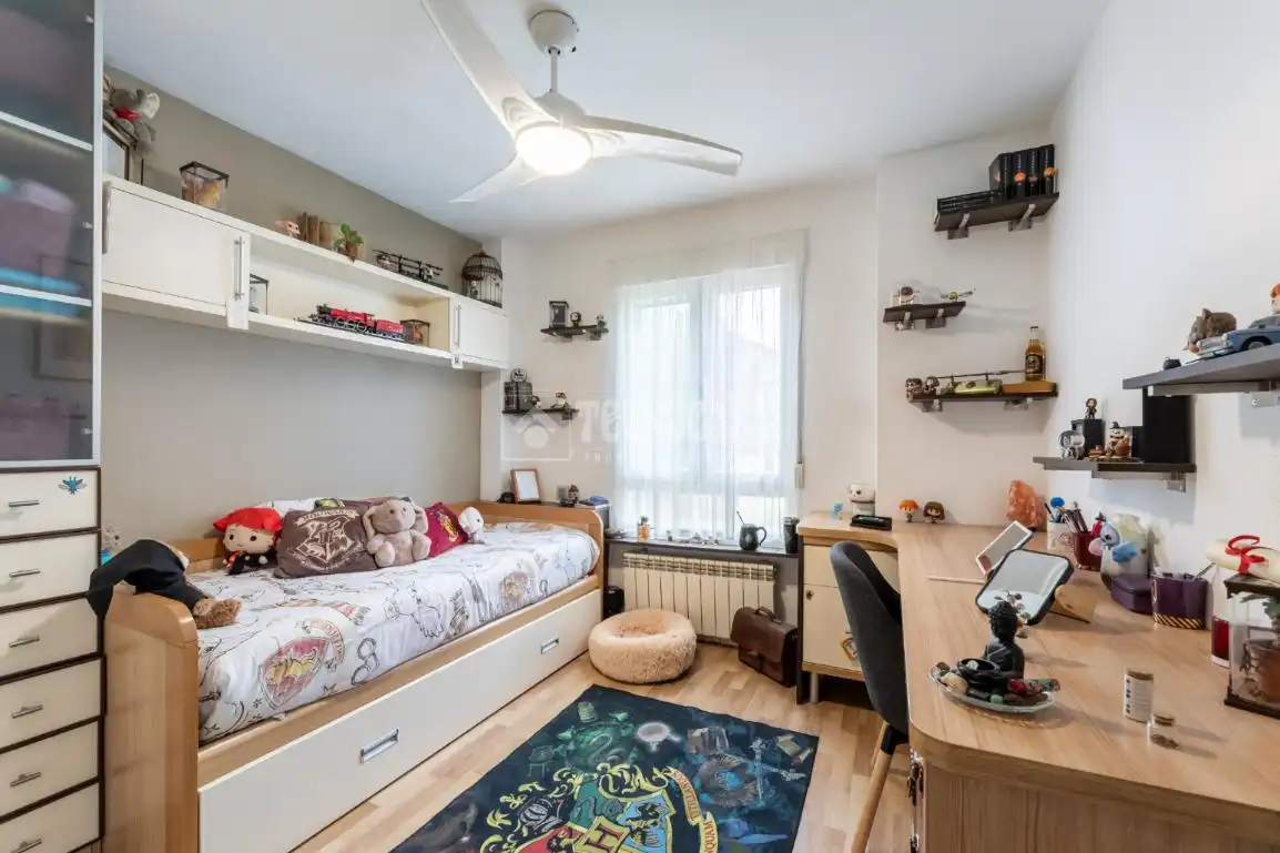 Schlafzimmer von Wohnung zum Verkauf in Hoyo de Manzanares mit Klimaanlage, Heizung und Gemeinschaftspool