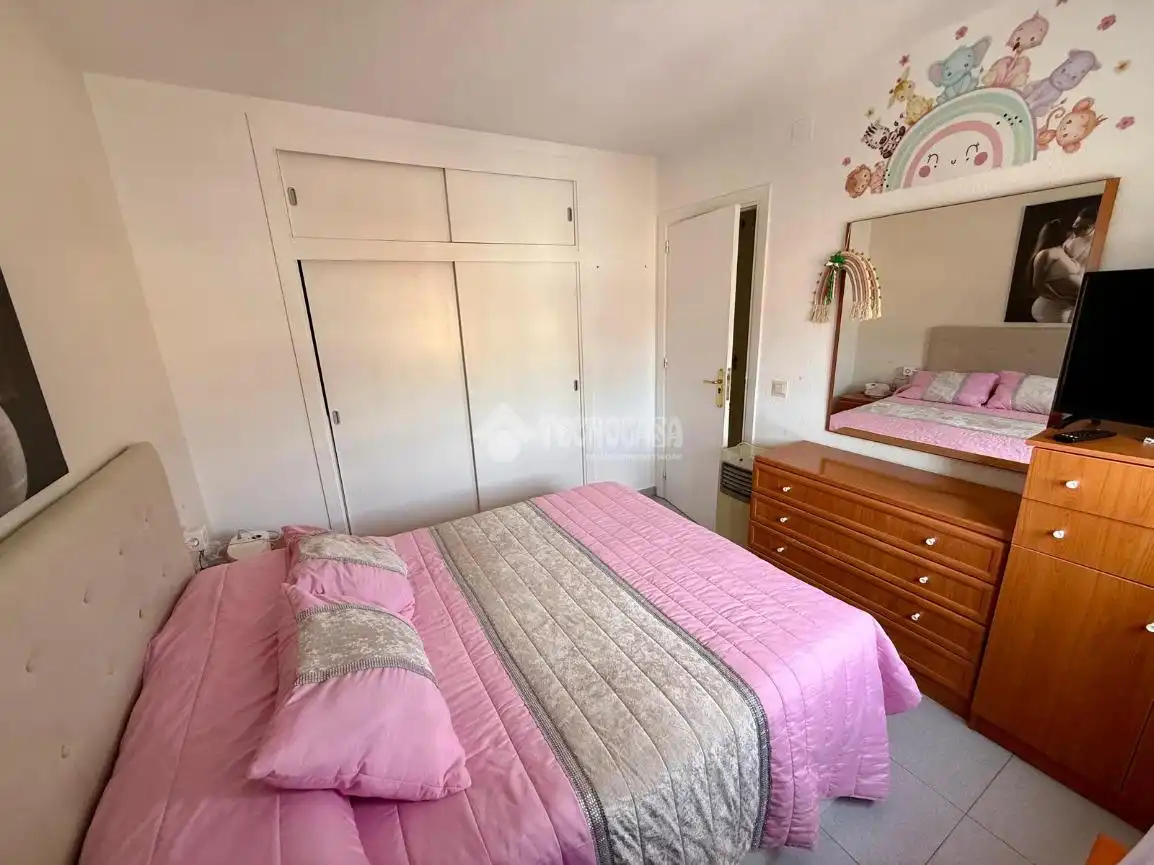 Habitación de Piso en venta en Benalmádena con Terraza y Piscina comunitaria